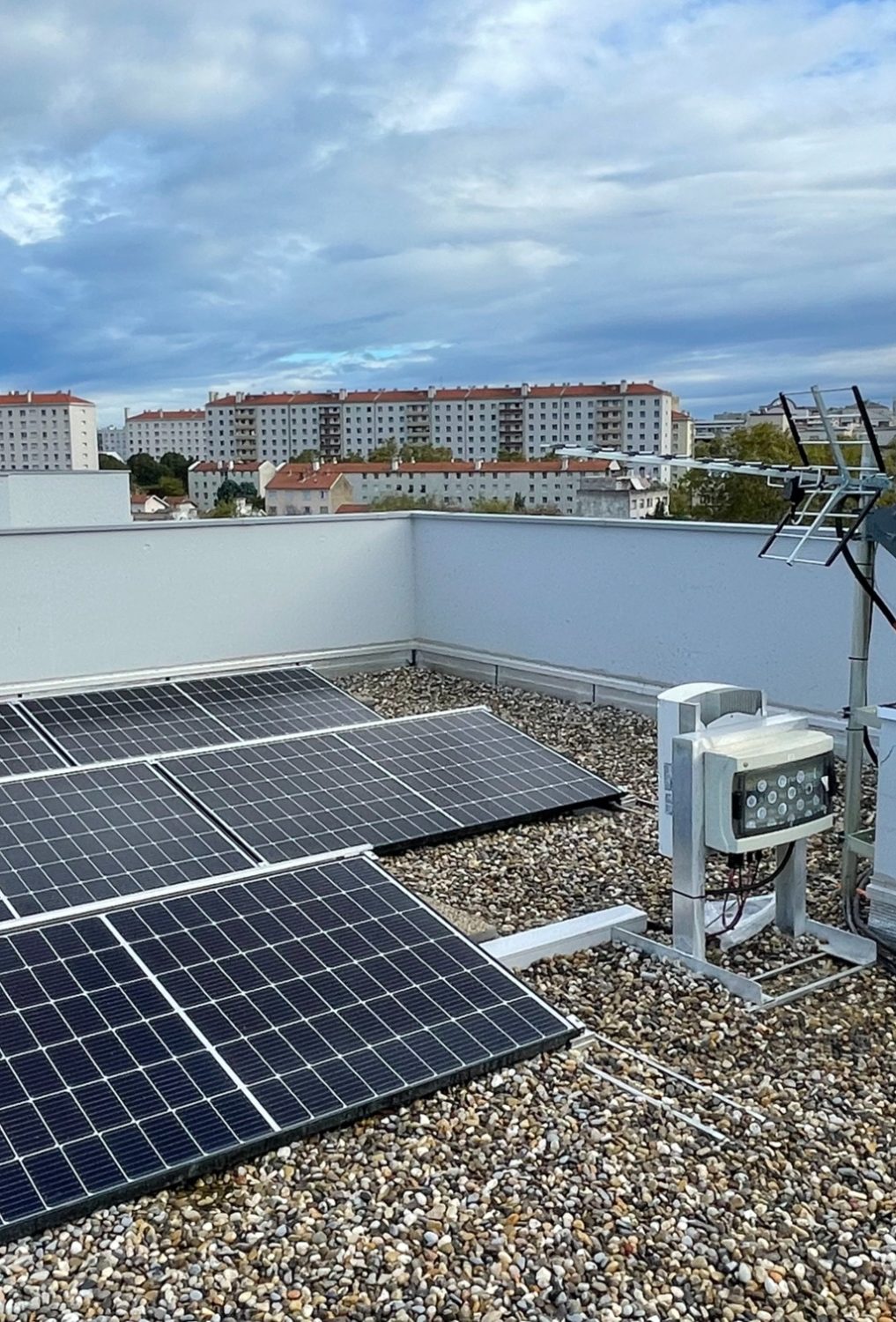 Antenniste – Installation d’antennes TNT et paraboles satellite Électricien Lyon